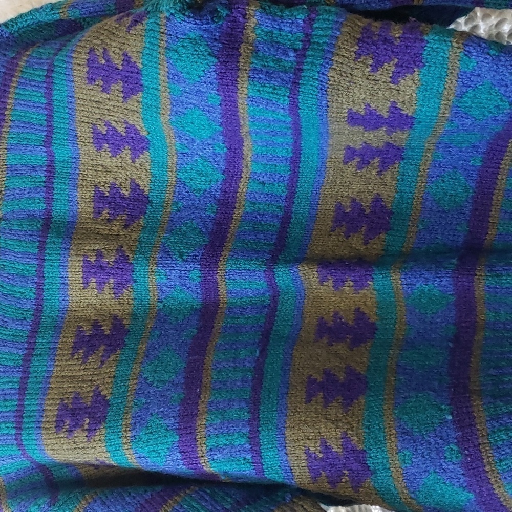 Vintage handmade knit sweater with geometric shapes medium - Picture 4 of 8